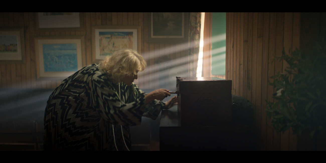 STILL_23